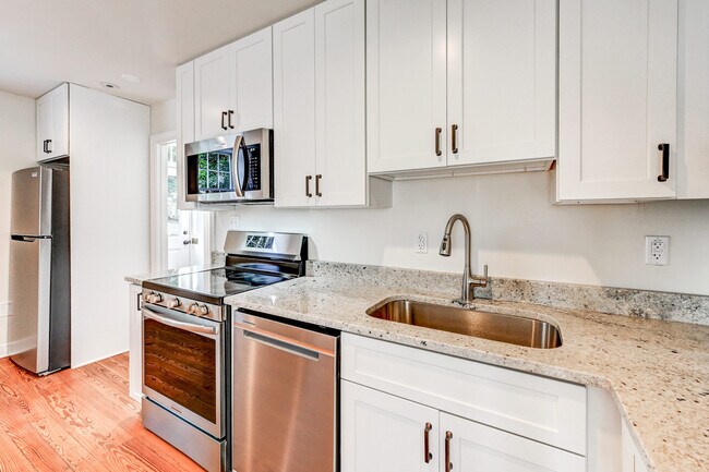 Photo - 804 Oella Ave