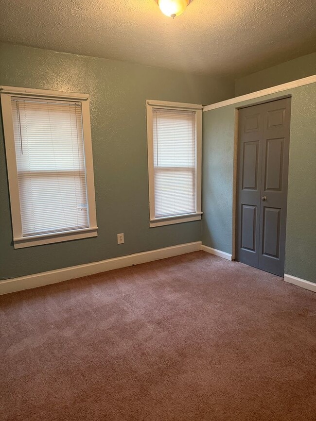 Photo - 409 Evergreen Rd