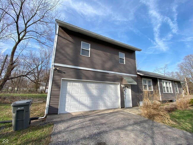 Photo - 3854 S Sherman Dr House