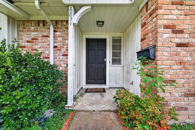 Photo - 8831 Sandstone Rd