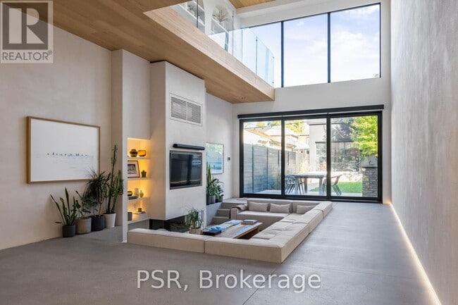 Photo - 53 Palmerston Ave