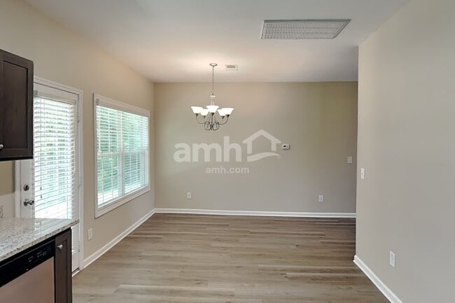 Photo - 913 Beverly Ct