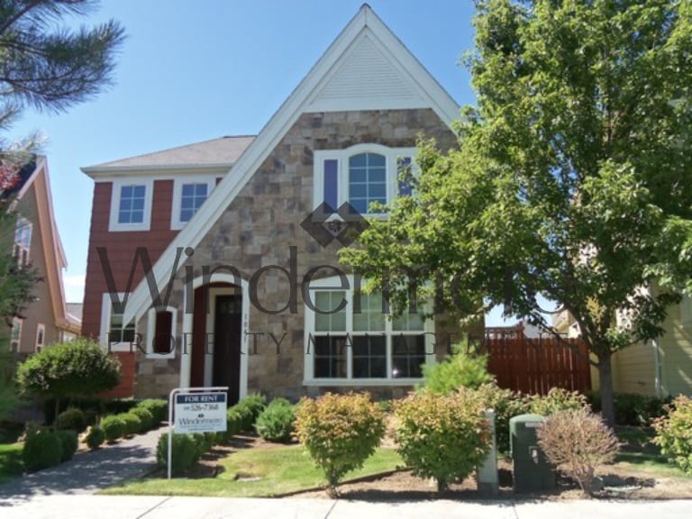 Photo - 1041 SE Creekside Dr