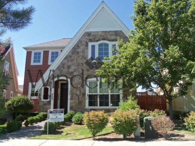 Building Photo - 1041 SE Creekside Dr