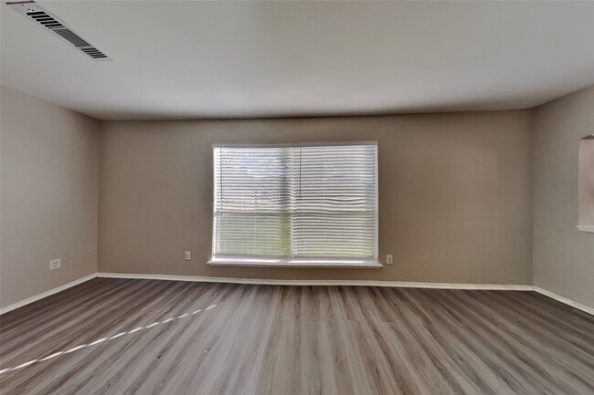 Photo - 10319 Pony Express Rd