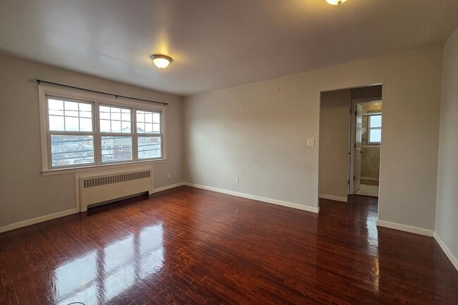 Photo - 1306 70th St Unidad 2