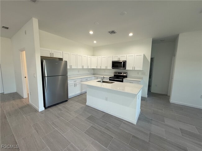 Photo - 2704 70th St W