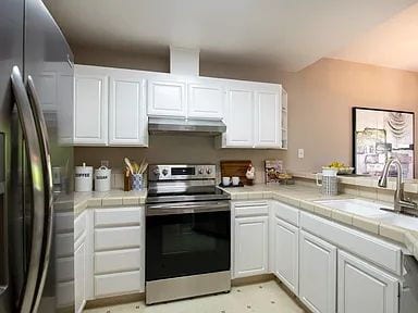 Photo - "Charming 2-Bedroom Retreat in Santa Clara - 920 Sq Ft of Comfort & Convenience!"