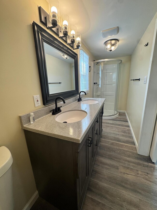 Photo - 501 Webb Ridge Rd