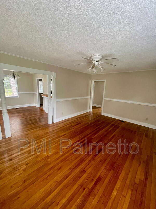 Photo - 320 Culler St