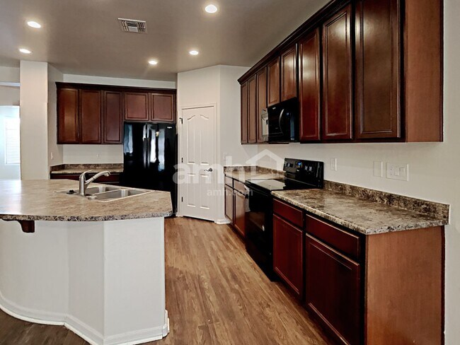 Photo - 17578 W Ironwood St