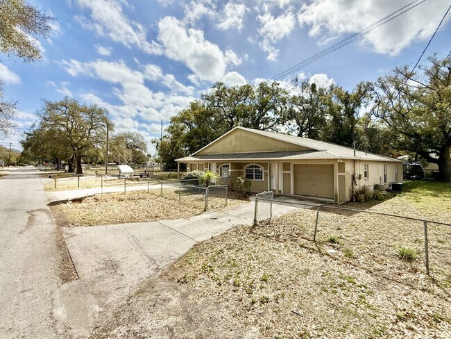 Photo - 2625 E 32nd Ave