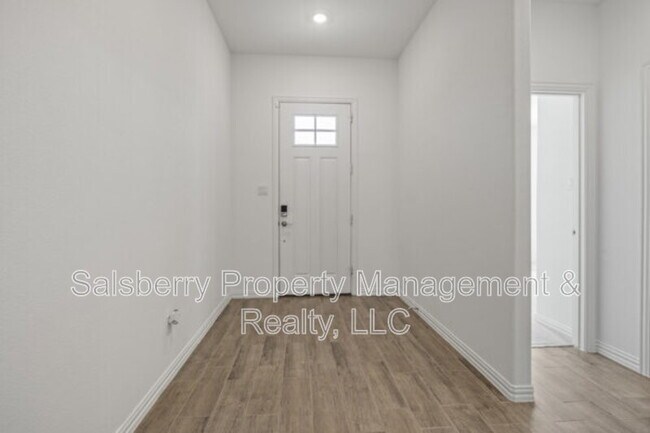 Photo - 224 Cherryvale Ln