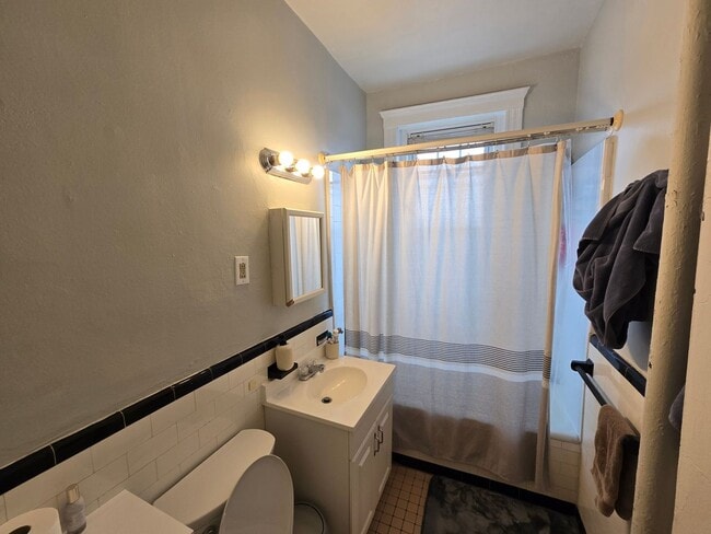 Photo - Close to T - Pet Friendly - On site laundry Unit 11