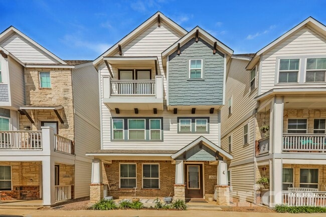 Building Photo - 209 S Village Way