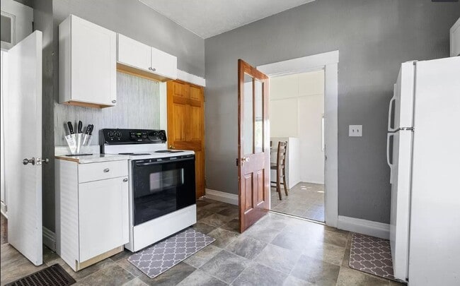 Photo - MGAM-509/511 N Wheeling Ave Unit 511