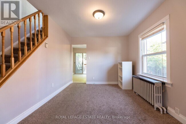 Photo - 326 Monarch Park Ave