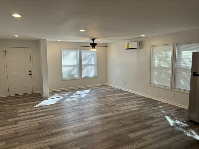 Photo - 2824 Watts Rd