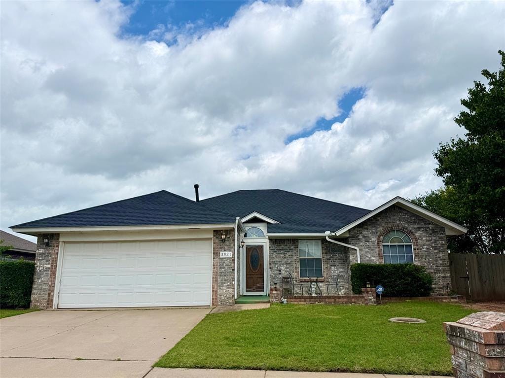 Photo - 2921 Rockingham Dr