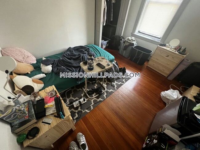 Photo - 1540 Tremont St Apartamento Unidad 3R