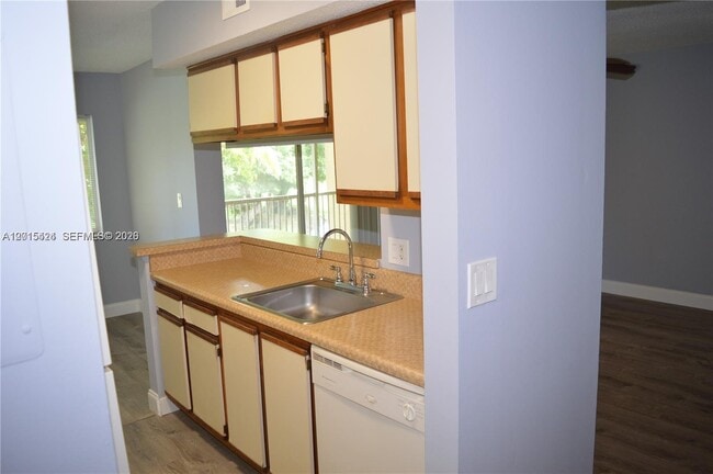 Photo - 5740 Rock Island Rd Unit 292