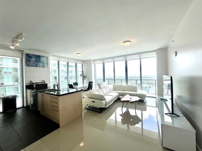 Photo - 1111 SW 1st Ave Unidad 3214