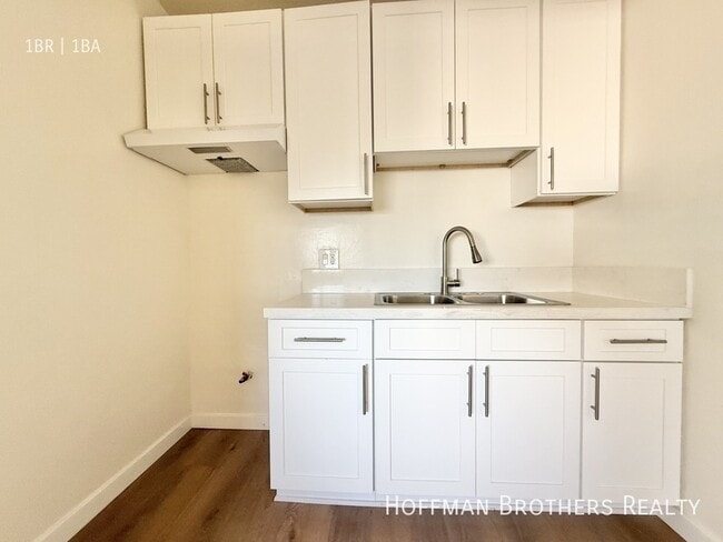 Photo - 1254 W 110th St Unit 12