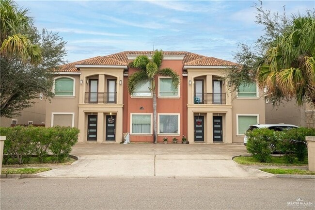 Photo - 27 Olympia Ave Unit 3