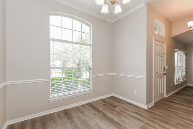 Photo - 10217 Dovehill Ln