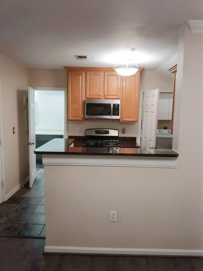12894 Fair Briar Ln Unit Gates of Fair lakes Condo