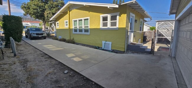 Photo - 856 W Colorado Blvd