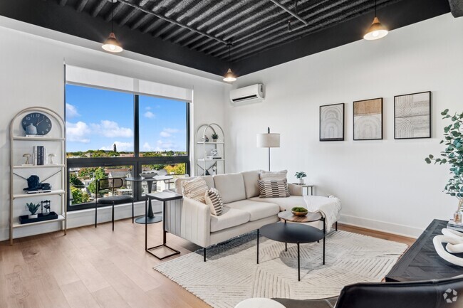 Building Photo - 1802 W Berenice Ave Rental