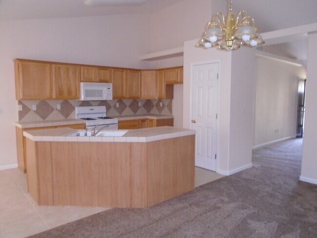 Photo - NEAR SEVEN OAKS AND SCHOOLS !!! House