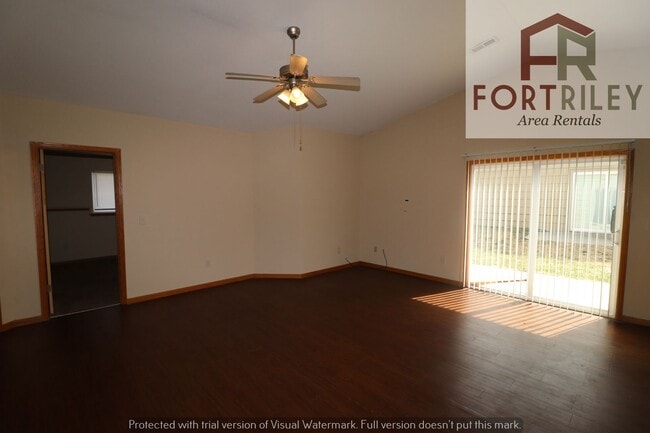 Photo - Town house for rent!