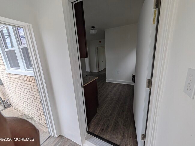 121 Kossuth St Unit 1