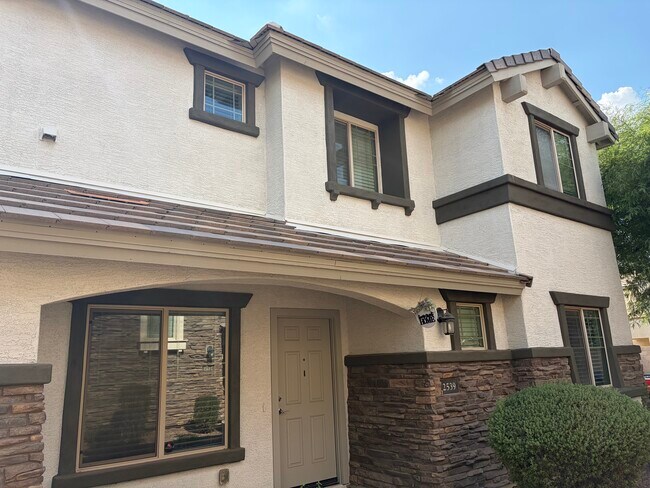 Photo - 2539 E Vermont Dr