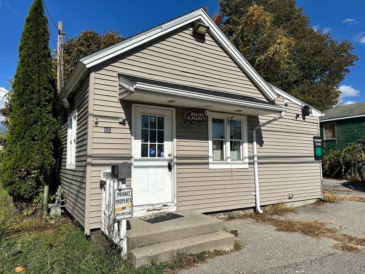 Photo - 66 Wauregan Rd