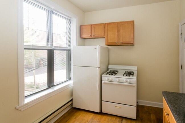 Photo - 731 W Barry Ave Unit A2