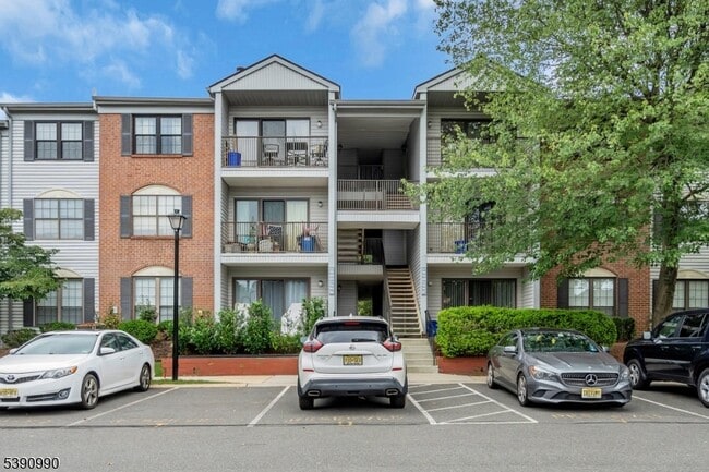Building Photo - 96 Fisher Dr