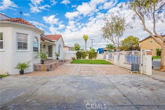 Photo - 11639 Menlo Ave