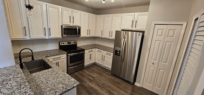 Building Photo - 4935 Islamorada Ln Unit 207 Rental