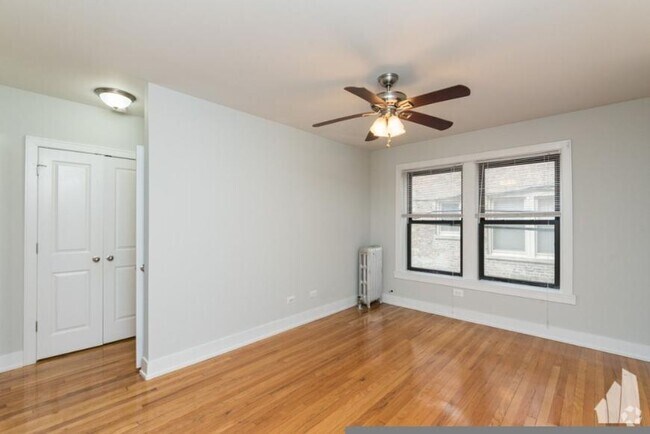 Building Photo - 0 bedroom in Chicago IL 60657 Unit 514-103 Rental