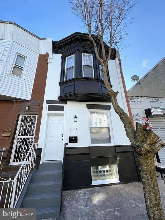 Building Photo - 152 W Wishart St Rental