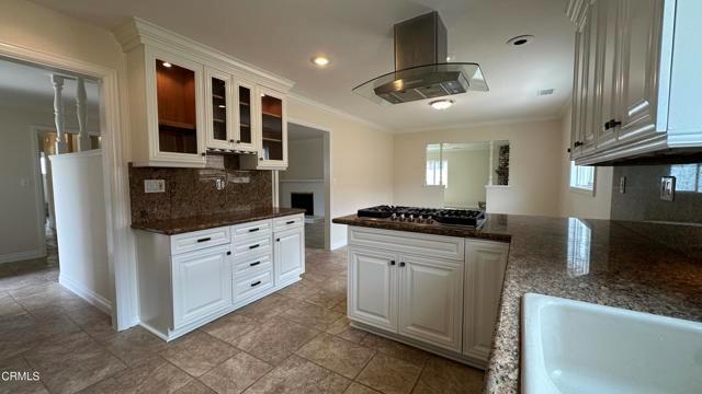 Photo - 653 Willowgrove Ave