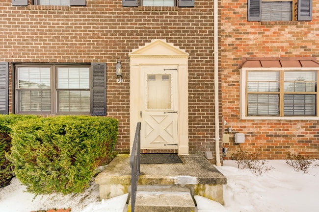 Photo - 23 Brucester Bridge Ct