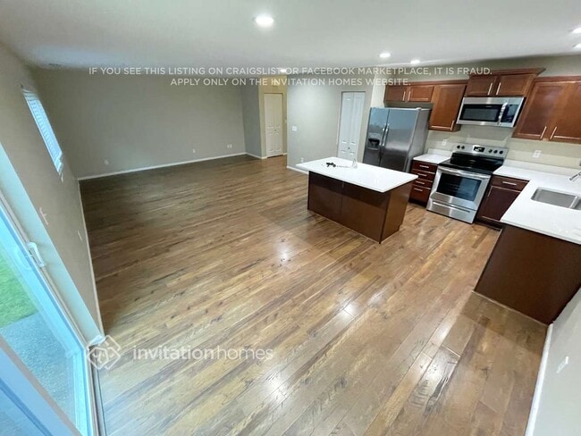 Photo - 2011 199th St E