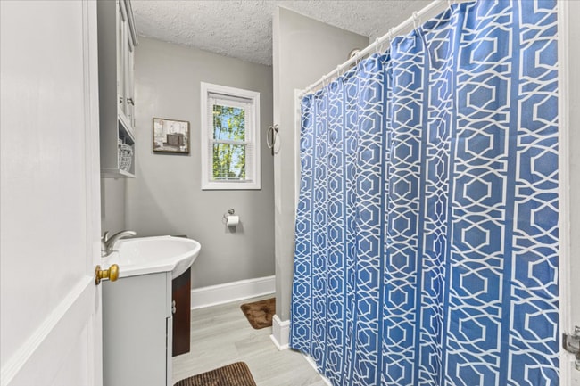 Photo - 350 Hill Park Dr