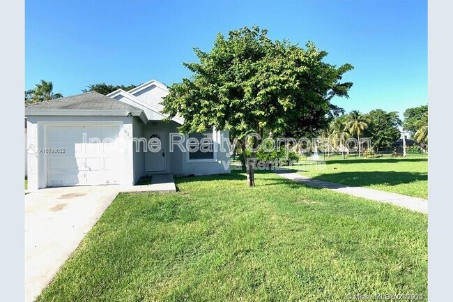 Photo - 848 SW 10th St