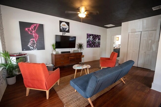 Photo - 329 Mason St