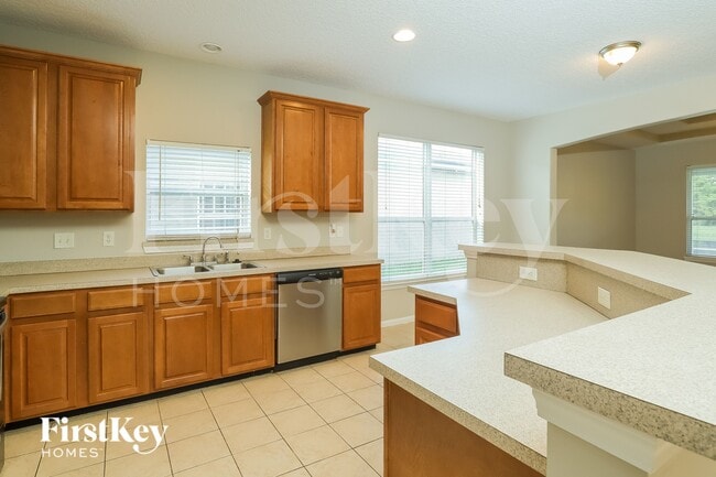 723 Candlebark Dr